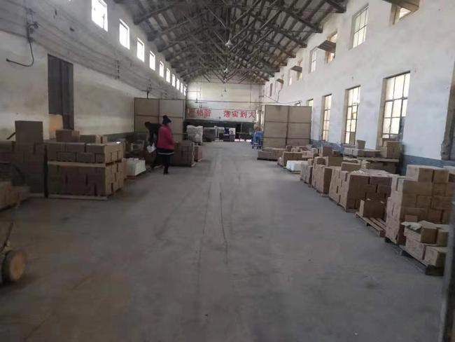 生產(chǎn)車(chē)間設(shè)備展示