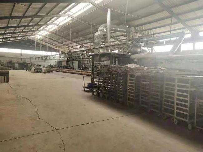 生產(chǎn)車(chē)間設(shè)備展示